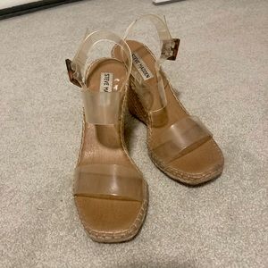 Steve Madden Women's Uri Wedge Sandal 9